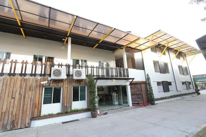 Leesort @ Onnuch Hotel Bangkok Ngoại thất bức ảnh