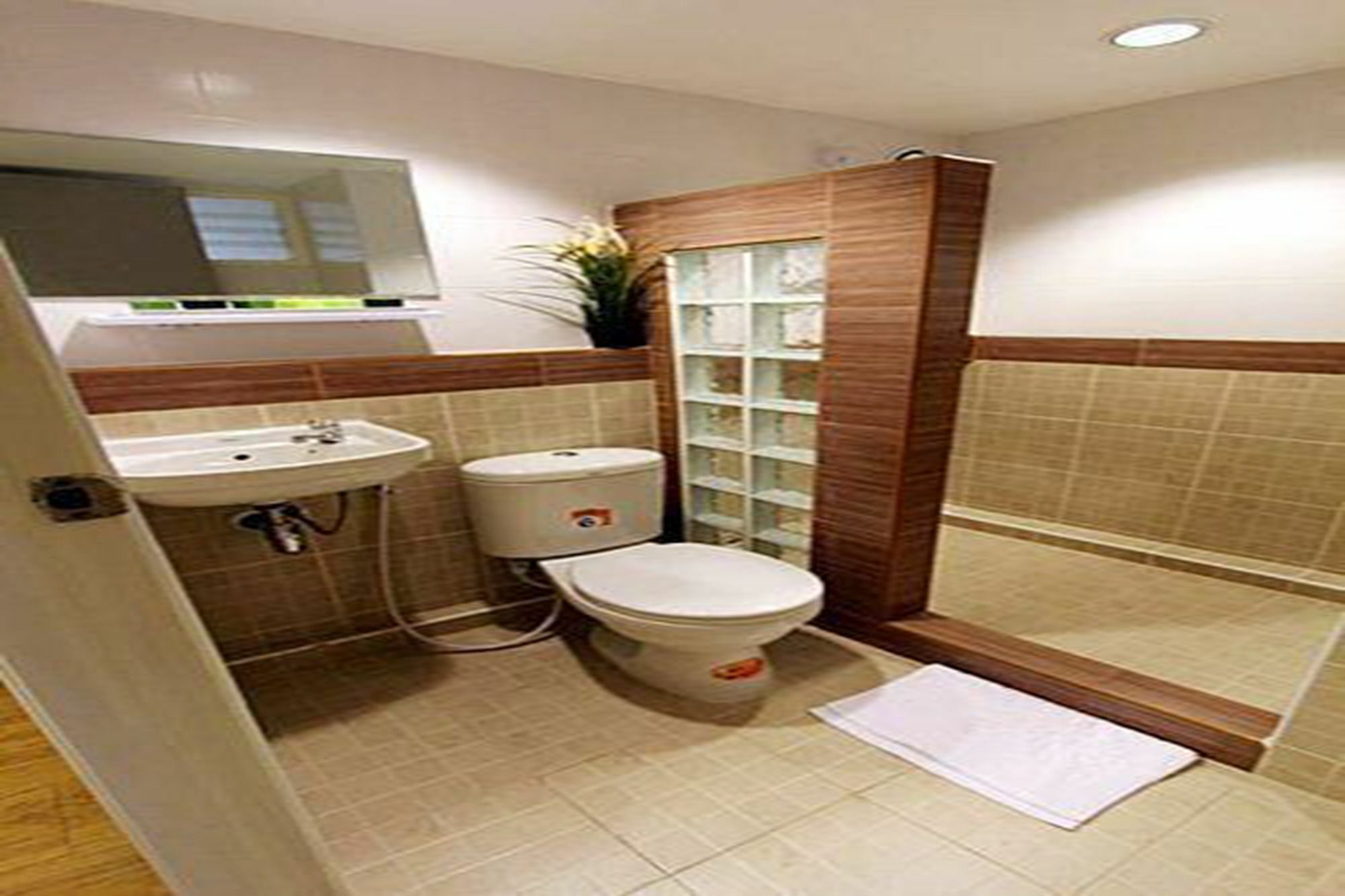 Leesort @ Onnuch Hotel Bangkok Ngoại thất bức ảnh