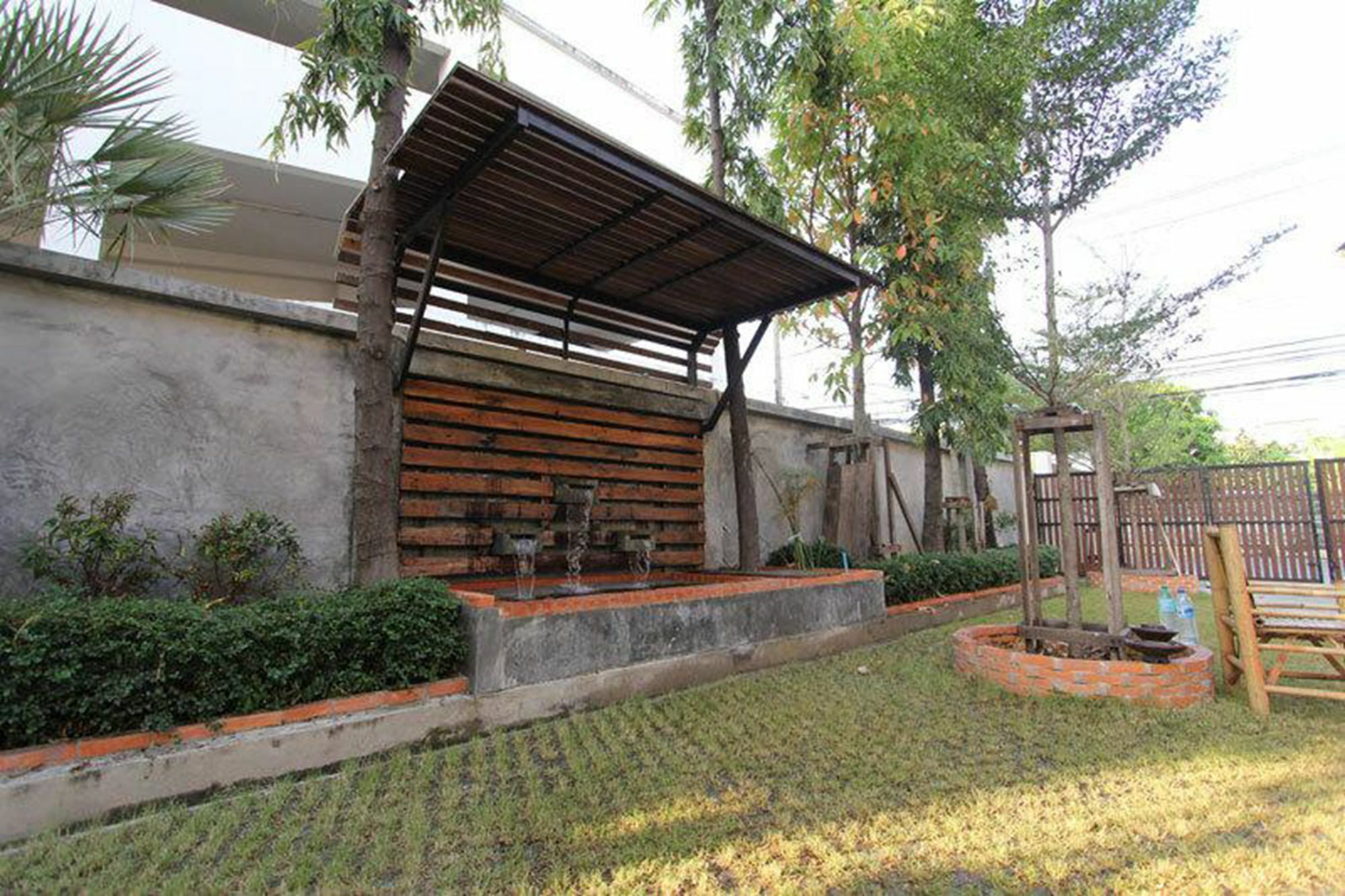 Leesort @ Onnuch Hotel Bangkok Ngoại thất bức ảnh