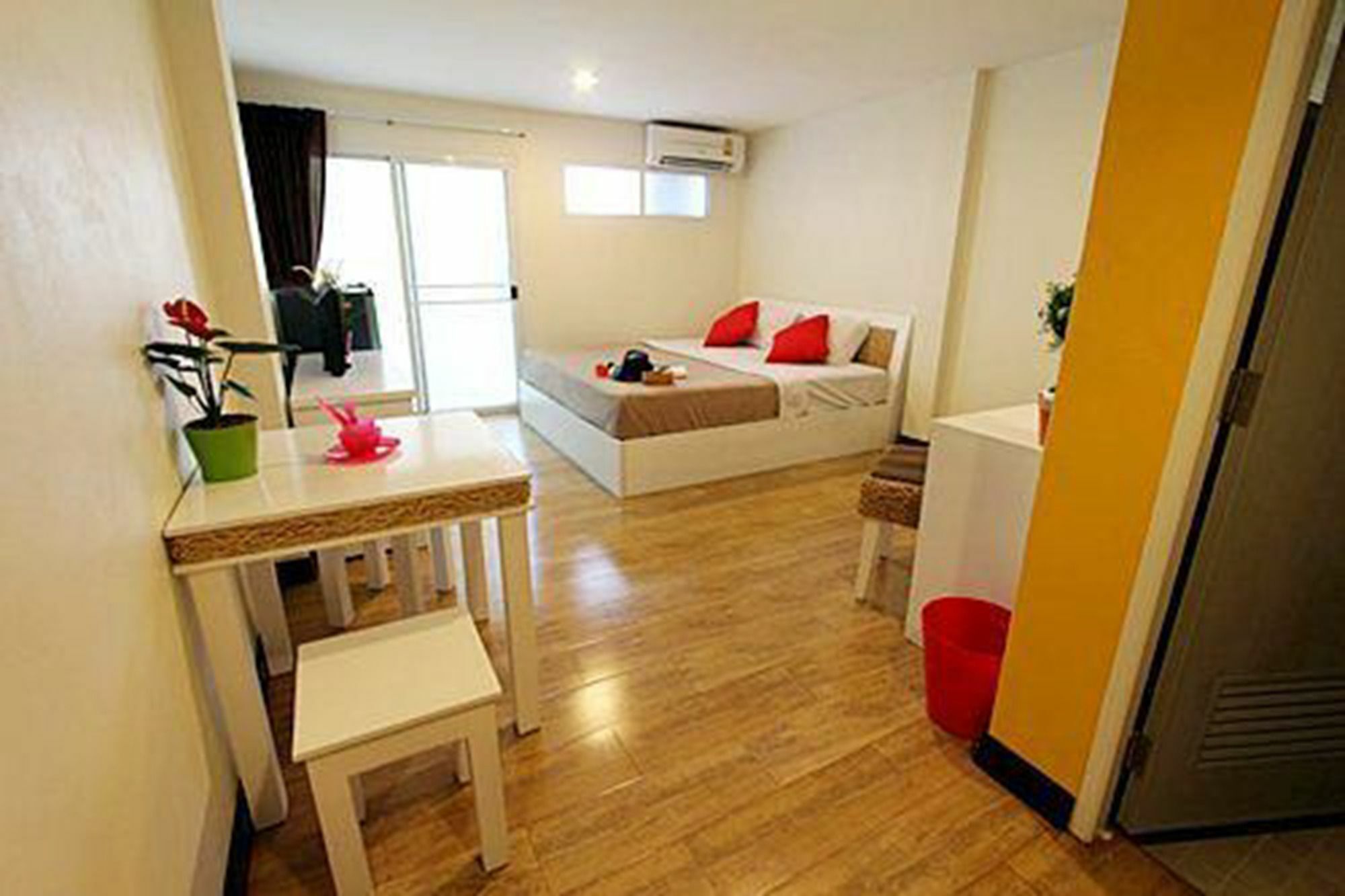 Leesort @ Onnuch Hotel Bangkok Ngoại thất bức ảnh